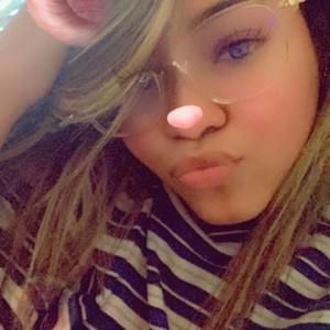 Meet your Posher, Chloe